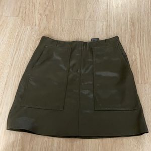 H&M Imitation Leather Olive green skirt